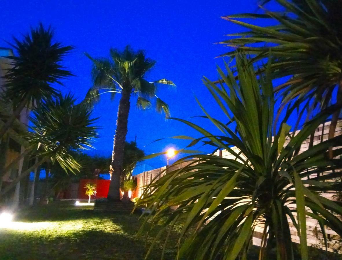 Casablanca El Petit Hotel Deltebre Luaran gambar